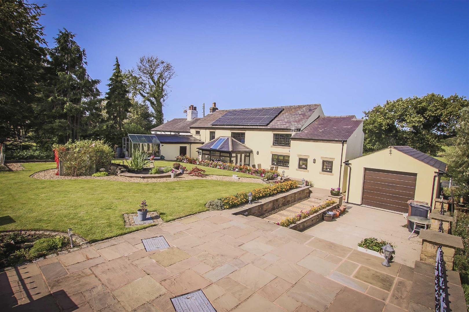 4 Bed Semi-detached House For Sale - Main Image